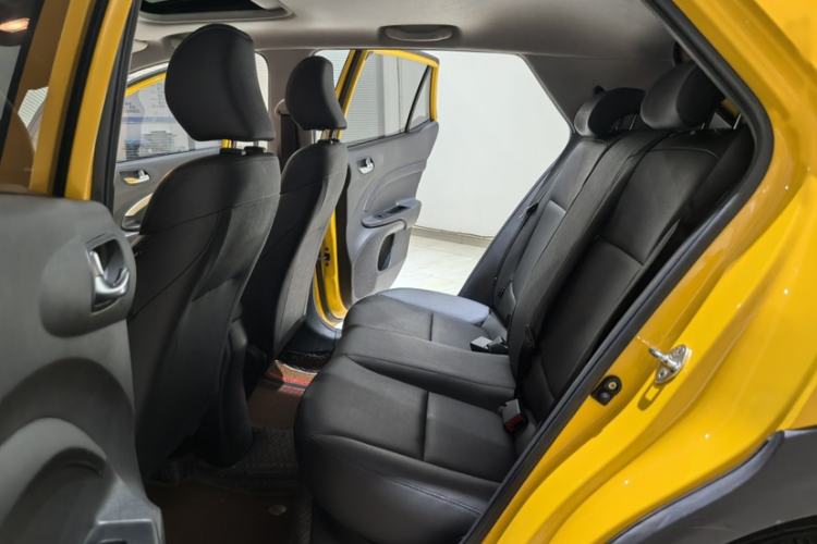 Used Kia kx1 Stonic 2021 1.4L CVT Fun & Sunroof Model
