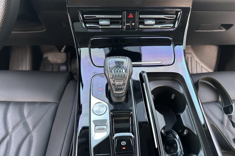 Used GAC Trumpchi M8 2024 Master Series 400T Prestige Edition
