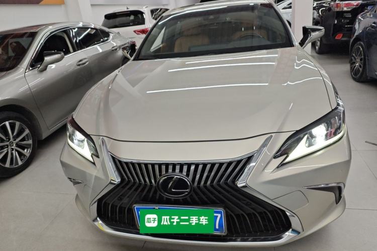 Used Lexus ES 2018 200 Luxury Edition China V Standard
