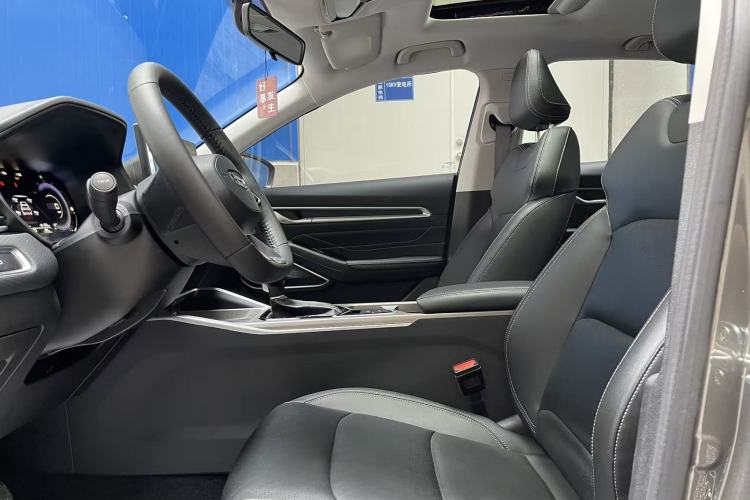 Used Geely Auto Emgrand 2023 4th Generation Champion Edition 1.5L CVT Prestige Model
