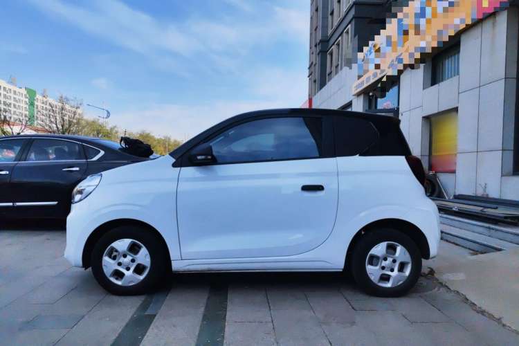 Used Roewe Clever 2021 302 km New Four-Seater Super-Efficient Version
