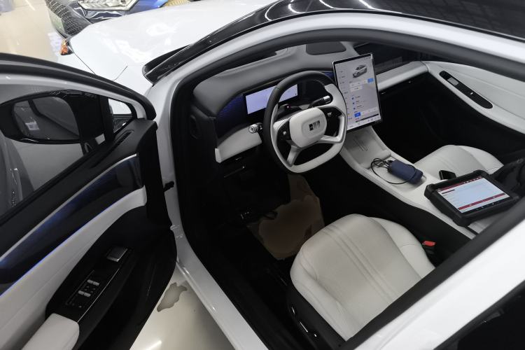 Used  L7 2023 1.5T 115 km Starship
