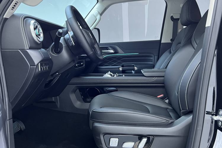 Used Tank 300 2025 2.0T Conqueror
