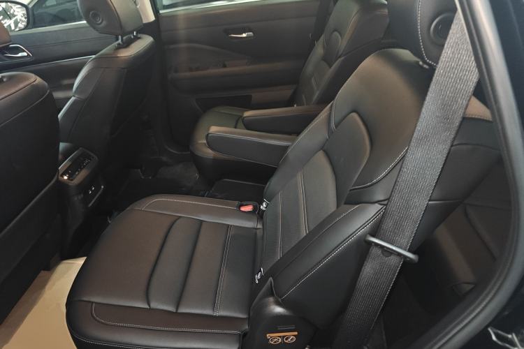 Used Nissan Terra 2024 380 VC-TURBO Two-Wheel Drive Smart Enjoyment Edition 6 Seats
