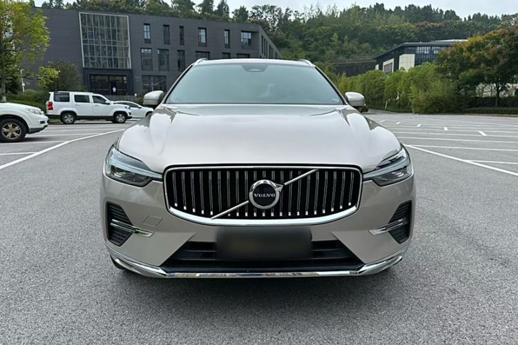 Used Volvo XC60 2023 B5 4x4 Smart Luxury Edition
