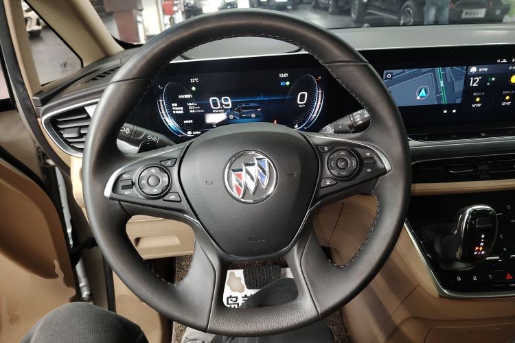 Used Buick GL8 2021 ES Landtrek 653T Luxury Model
