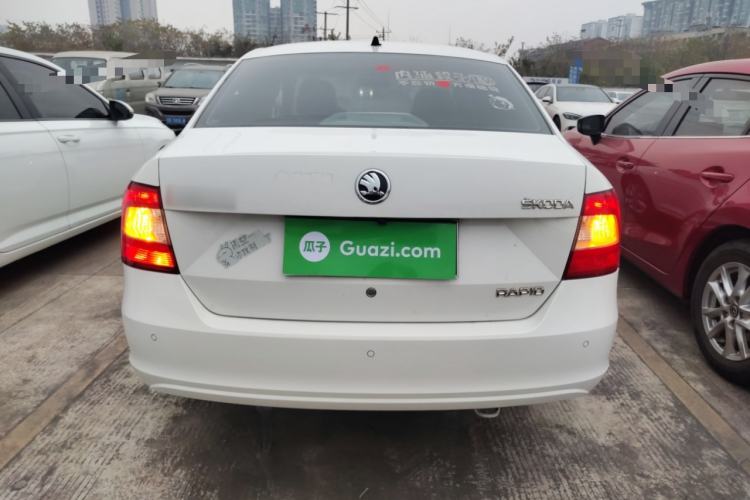 Used Skoda Rapid 2015 1.6L Manual Smart Selection Model
