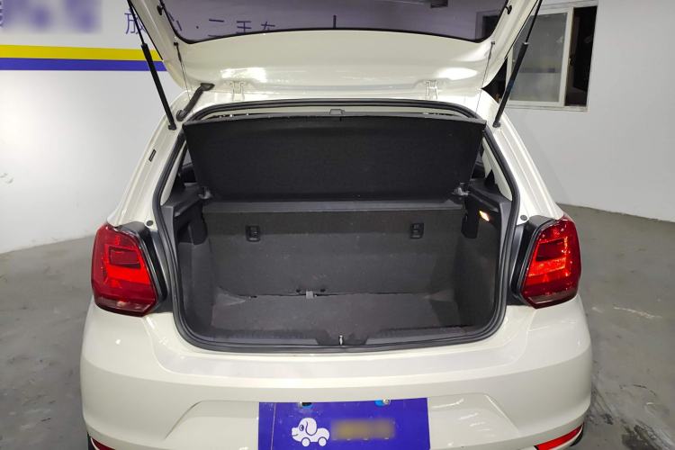 Used Volkswagen Polo 2016 1.4L Manual Fashion Model
