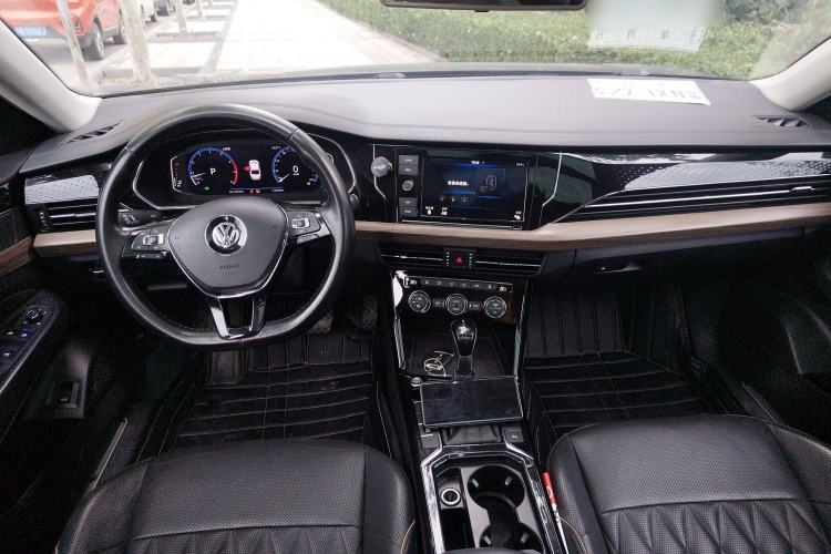 Used Volkswagen Passat 2019 330TSI Luxury Edition China VI Standard
