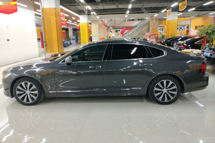 Used Volvo S90 New Energy 2022 T8 eDrive Hybrid Luxury Edition
