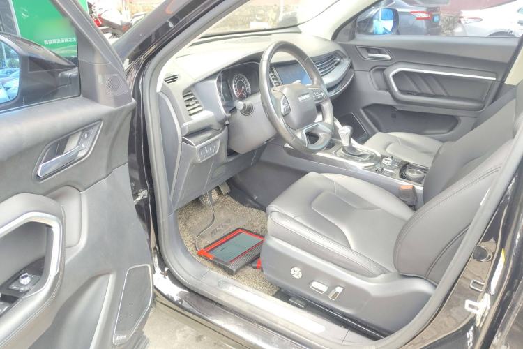 Used Haval H6 2017 Blue Label 1.5T Automatic Two-Wheel Drive ZhiShang Model
