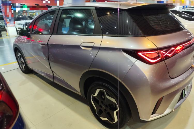 Used BYD Dolphin 2021 405 km Fashion Edition
