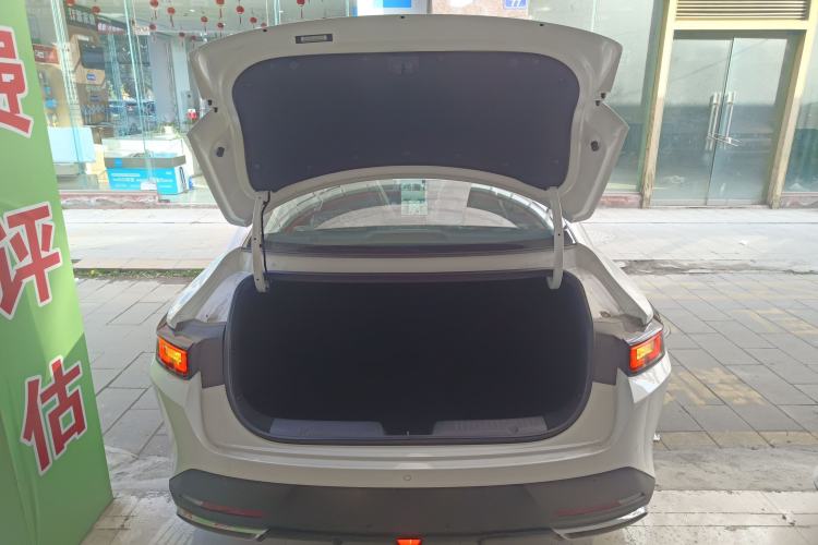 Used Changan Eado 2025 Blue Whale 1.5T 500Bar Prestige Model