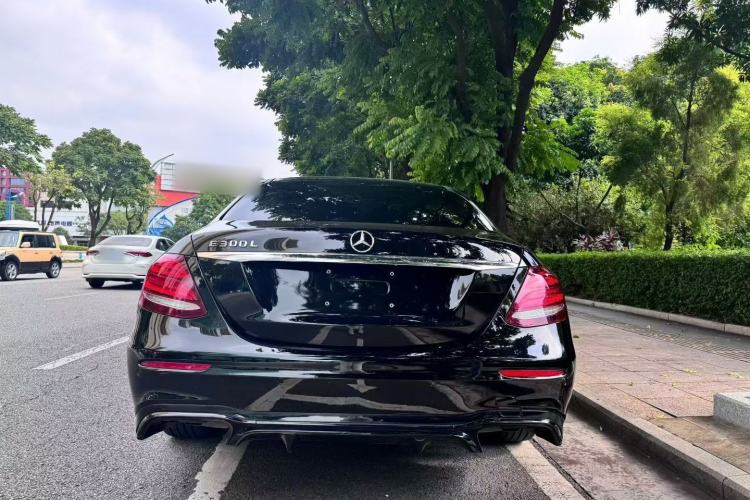 Used Mercedes-Benz E-Class 2019 E 300 L Sporty and Stylish Model
