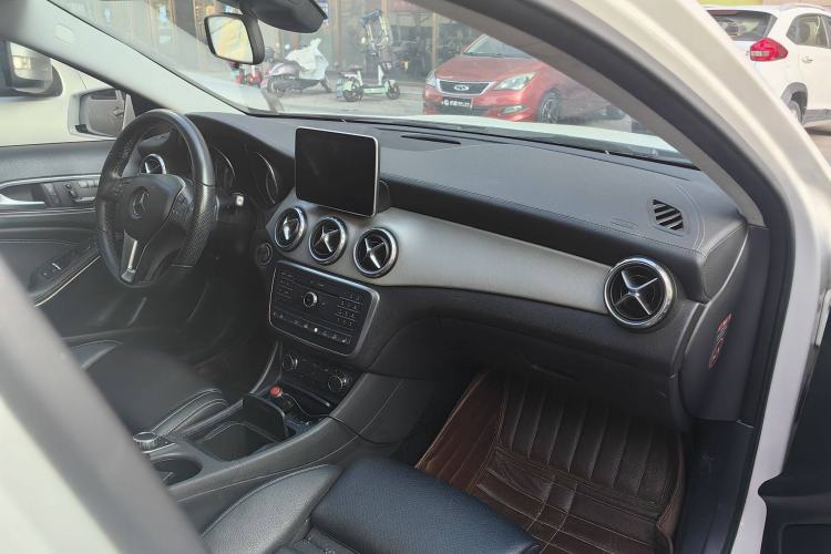 Used Mercedes-Benz GLA 2016 GLA 220 4MATIC Fashion Edition
