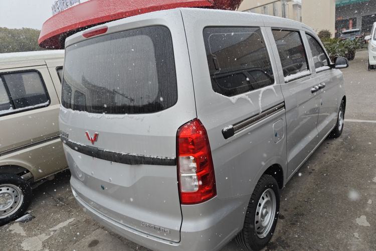 Used Wuling Hongguang V 2022 1.5L Jingqu Edition Electric-Assist LAR
