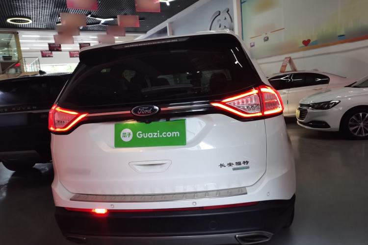 Used Ford Edge 2018 EcoBoost 245 Two-Wheel-Drive Platinum Edition 5 Seats