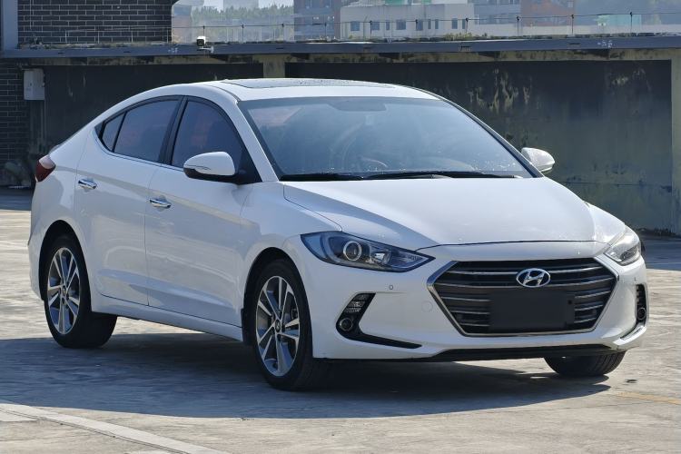 Used Hyundai Elantra 2016 1.6L Automatic ZhiXuan · Luxury Version
