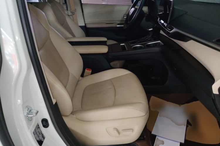 Used Toyota Granvia 2023 2.5L Hybrid Prestige PLUS Edition