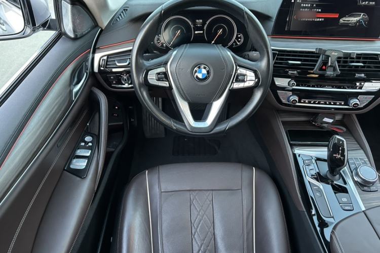 Used BMW 5 Series New Energy 2019 530Le Luxury Package
