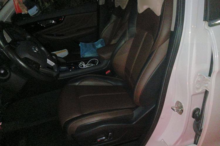 Used Dongfeng Aeolus AX7 2018 Classic 1.6T Automatic Luxury Model
