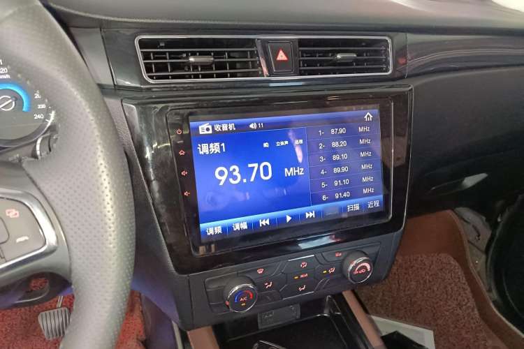 Used Dongfeng Fengon 580 2017 1.5T Manual Luxury Model
