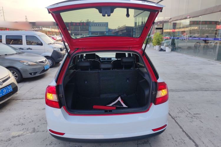 Used Skoda Rapid Spaceback 2016 Revised 1.6L Automatic Chuanxing Version