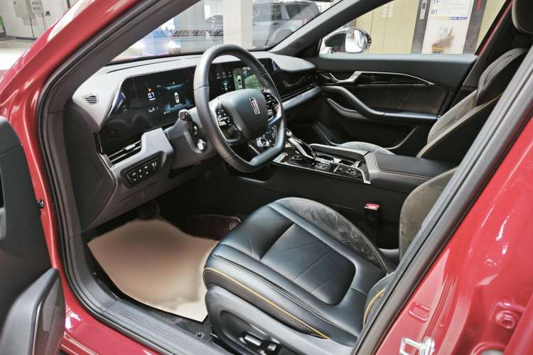 Used Bestune B70S 2022 2.0T War God King
