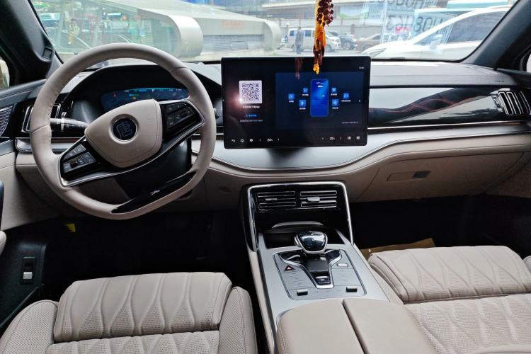 Used BYD Tang New Energy 2024 DM-p Champion Edition 215 km All-Wheel-Drive Flagship Model
