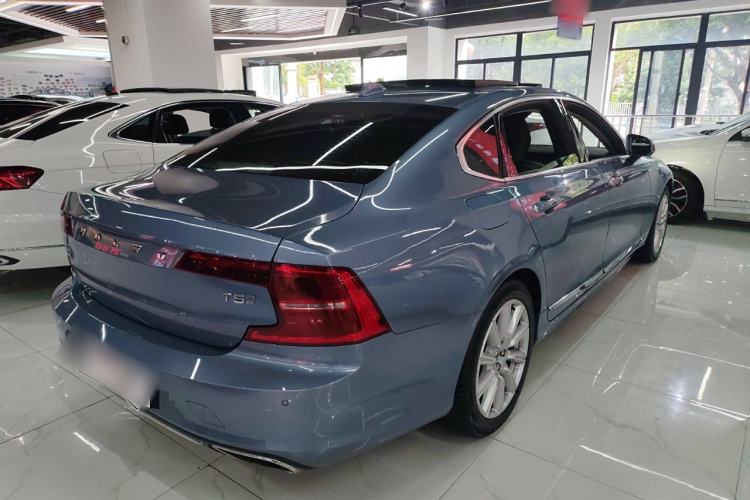 Used Volvo S90 2020 Facelift T5 Smart & Luxurious Edition
