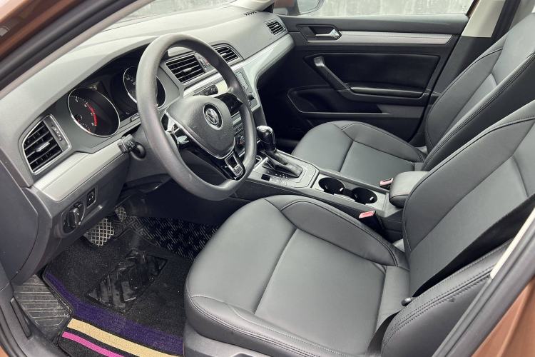 Used Volkswagen Lamando 2015 230TSI DSG Fashion Edition
