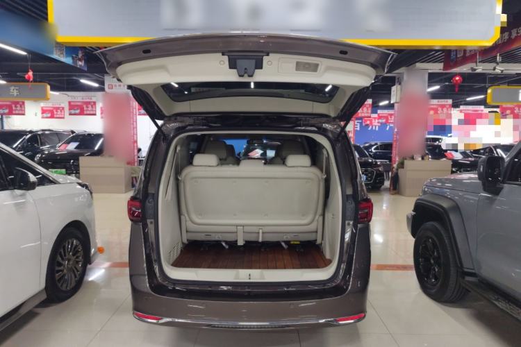 Used Buick GL8 2022 Land Business Class 652T Luxury Model
