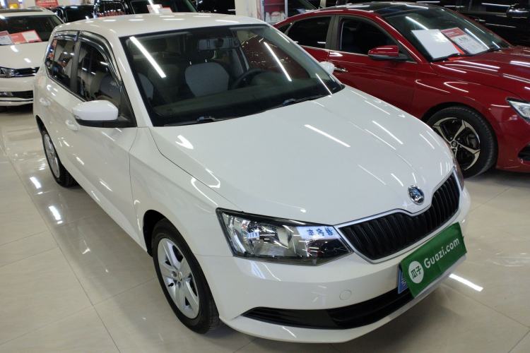 Used Skoda Fabia 2017 1.4L Automatic Car Enjoy Edition
