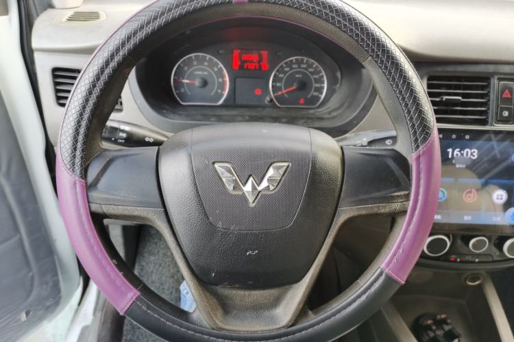 Used Wuling Rongguang V 2016 1.2L Practical Version

