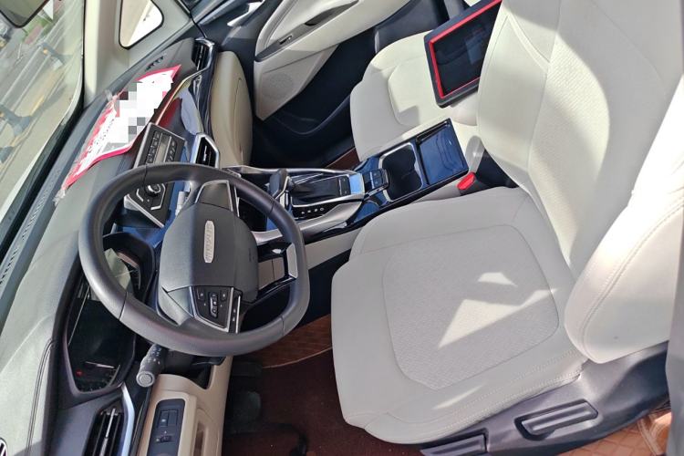 Used SAIC MAXUS Dajia 5 2022 430 km Elite Version 7-Seater
