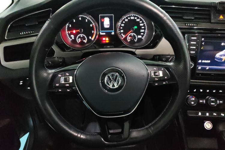 Used Volkswagen Touran 2018 Volkswagen Touran L 330TSI DSG Luxury Edition