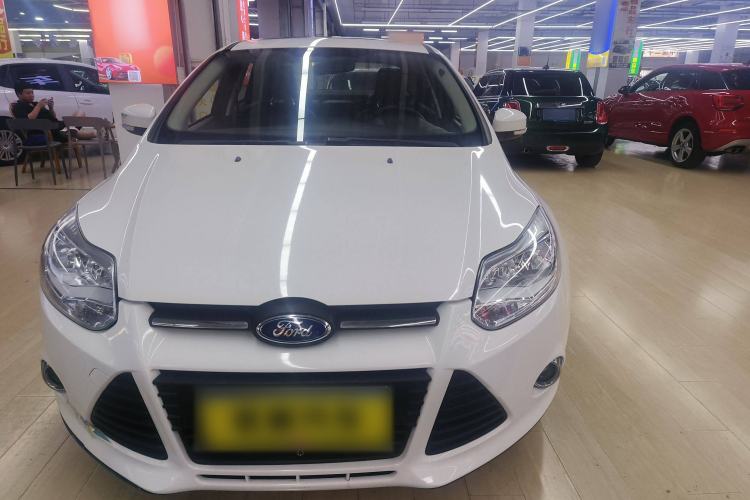 Used Ford Focus 2012 Sedan 1.6L Automatic Fashion Edition