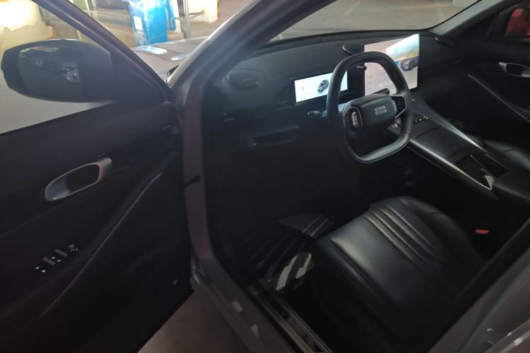 Used  E5 2024 530km Long-Range Version
