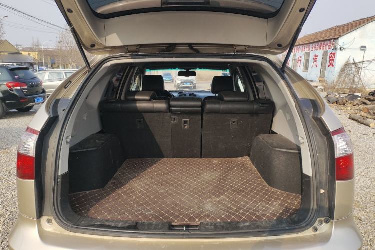 Used BYD S6 2014 2.0L Manual Luxury 5-Seater
