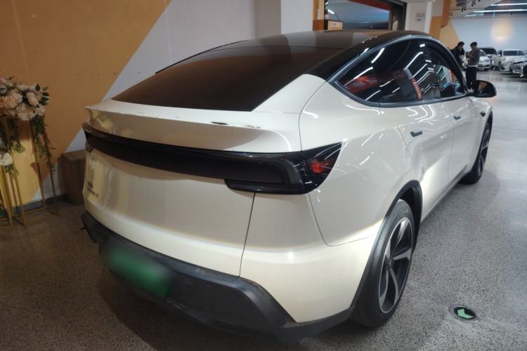 Used Tesla Model Y 2025 Rear-Wheel-Drive Version
