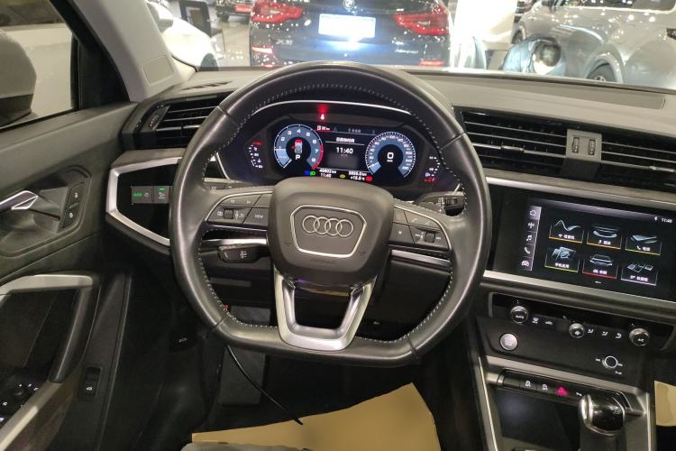 Used Audi Q3 2019 35 TFSI Fashion Dynamic Model
