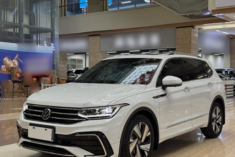 Used Volkswagen Tiguan L 2023 Restyled 330TSI Automatic Two-Wheel Drive R-Line Enhanced Comfort Version
