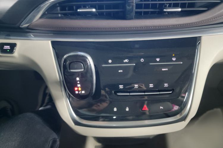 Used Buick GL8 2020 Land Cruiser Executive Class 652T Comfort Model
