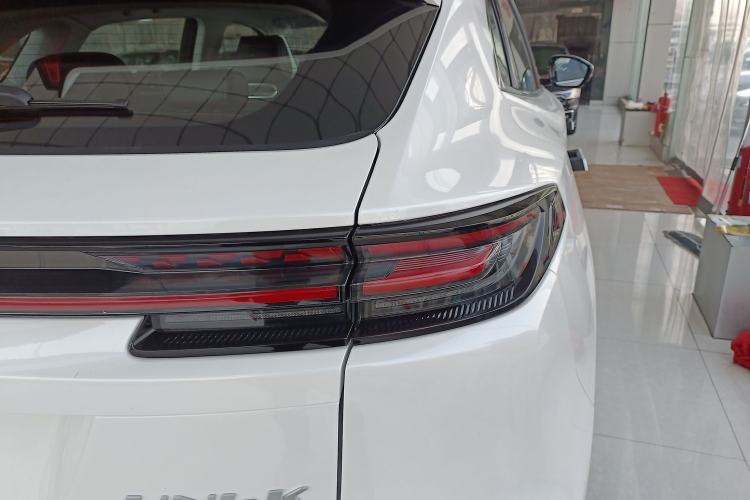 Used Changan UNI-K 2024 2.0T Two-Wheel Drive Global Edition
