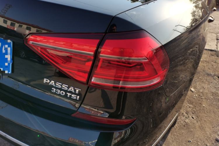 Used Volkswagen Passat 2017 330TSI DSG Luxury Edition
