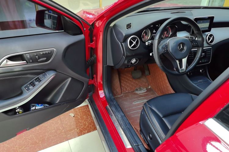 Used Mercedes-Benz GLA 2015 GLA 200 Fashion Model