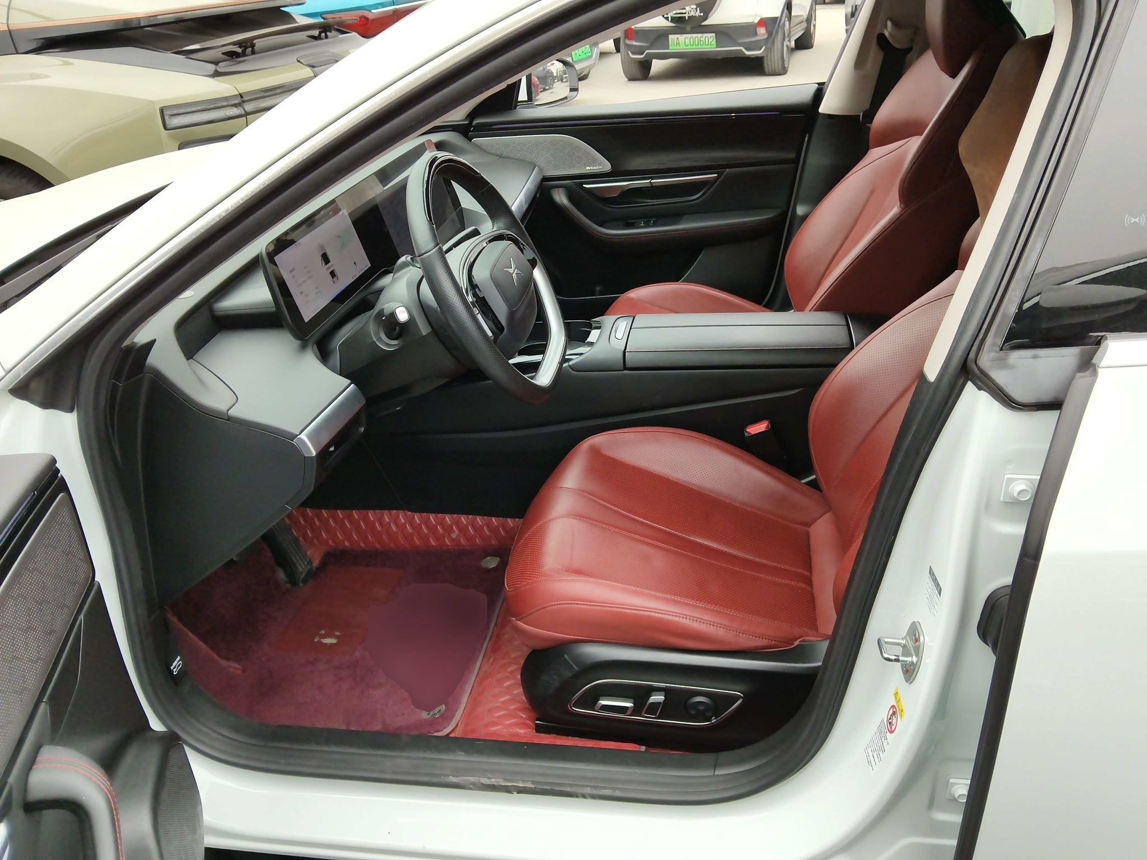 Переднее сиденье в автомобиле