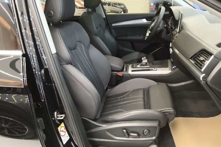 Used Audi Q5L 2022 40T Fashionable and Dynamic Model