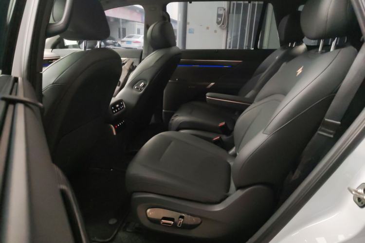 Used  eπ008 2025 636Max Rui Edition 6-Seater