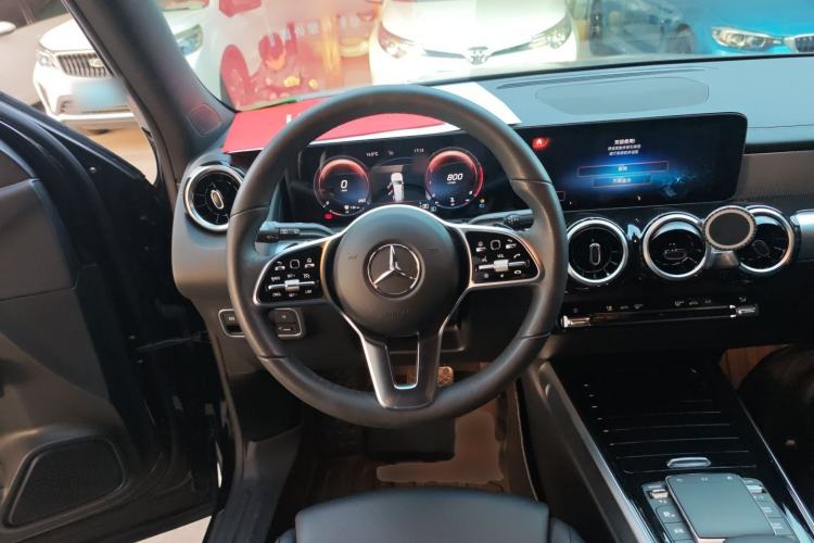 Used Mercedes-Benz GLB 2022 Second Facelift GLB 200 Fashion Edition
